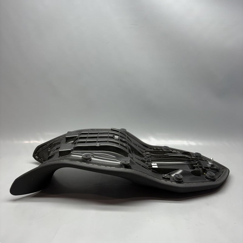 8403853 BMW F900R SEAT DRIVER 2020 2021 2022 2023 2024 OEM 8404285