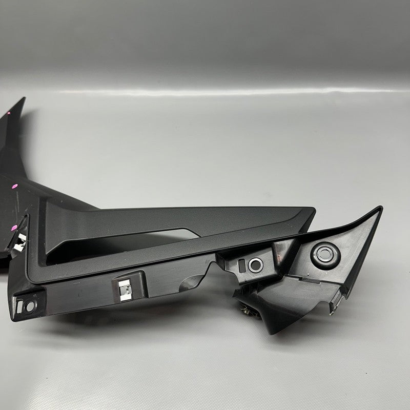 8393625 BMW S1000R GRILL COVER LEFT 2020 2021 2022 2023 2024 2025 OEM 8393625