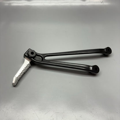 8521681 BMW S1000RR FOOT PEG AND BRACKET RIGHT REAR 2010 2011 2012 2013 2014 OEM 8521681