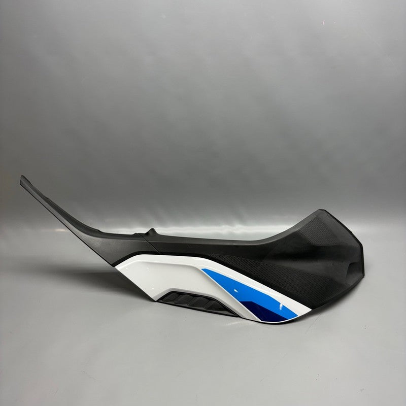 BMW S1000R TANK TRIM RIGHT 2020 2021 2022 2023 2024 2025 OEM 8569772