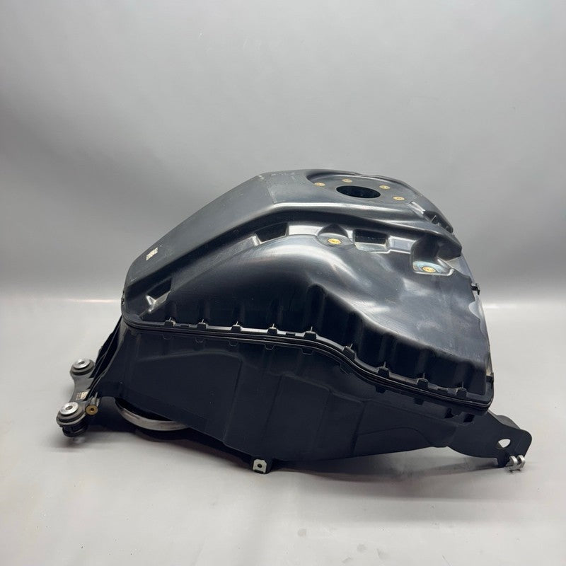 BMW F900R FUEL TANK 2020 2021 2022 2023 2024 OEM 8567870