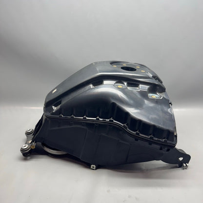 BMW F900R FUEL TANK 2020 2021 2022 2023 2024 OEM 8567870