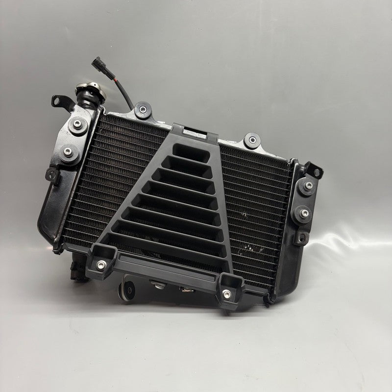 8558350 BMW G 310R OIL COOLER 2019 2020 2021 2022 2023 2024 2025 OEM 8558350