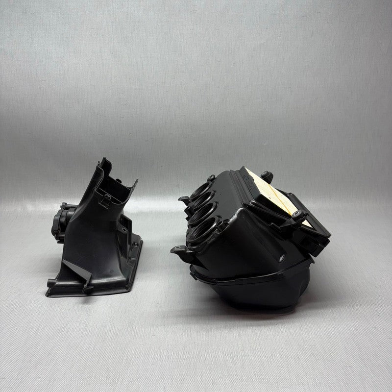 BMW S1000RR AIR INTAKE CLEANER BOX 2019 2020 2021 2022 2023 2024 OEM 8
