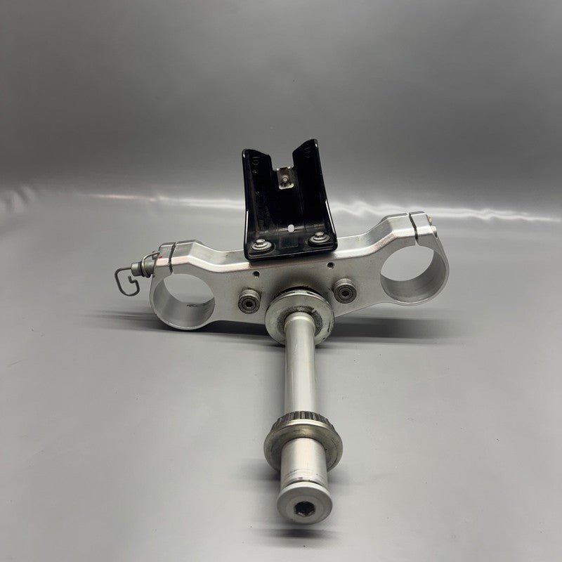 G650X BMW G650X LOWER FORK CROSS BRACE 2006 2007 OEM