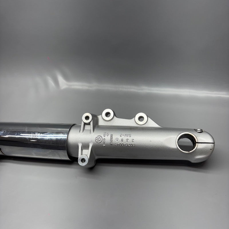 R18 BMW R18 TRANSCONTINENTAL FORK LEG RIGHT 2020 2021 2022 2023 2024 OEM