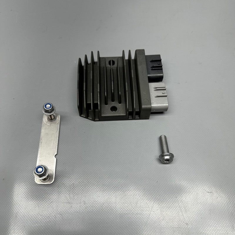 BMW M1000R RECTIFIER VOLTAGE REGULATOR 2021 2022 2023 2024 OEM 9467618