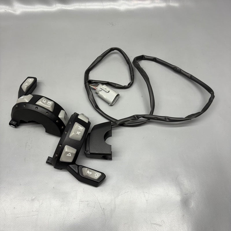 8525645 BMW R1250RT AUXILIARY SWITCH LEFT RIGHT 2013-2015 2016 2017 2018 2019 2020 OEM