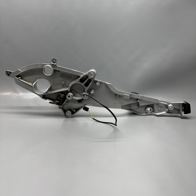 BMW R1150 RT FOOTREST PLATE RIGHT 2000 2001 2002 2003 2004 2005 2006 O