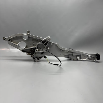 BMW R1150 RT FOOTREST PLATE RIGHT 2000 2001 2002 2003 2004 2005 2006 O