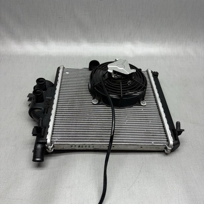 7725070 BMW C650 GT RADIATOR WITH FAN 2011 2012 2013 2014 2015 OEM 7725070