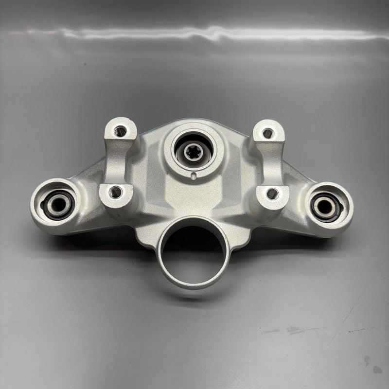 8555851 BMW R1250 GS TRIPLE TREE FORK CLAMP UPPER 2018 2019 2020 OEM 8555851