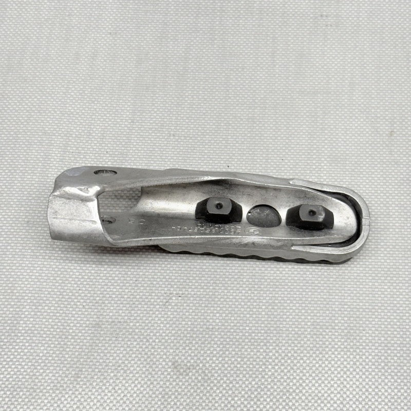 8526740 BMW R1250 GS FOOTREST PEG RAIGHT FRONT 2018 2019 2020 OEM 8526740