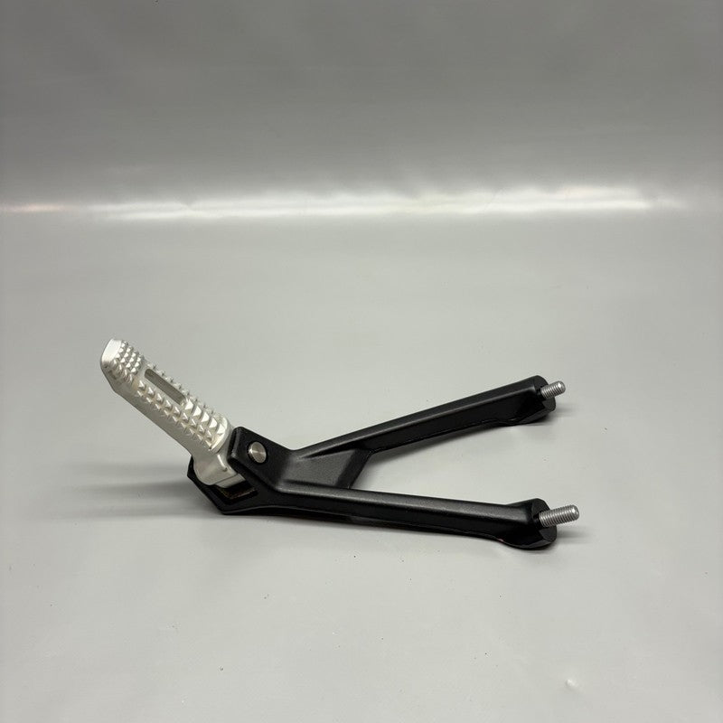BMW M1000RR K66 PASSENGER FOOT PEG WITH BRACKET LEFT 2026 OEM 8356863