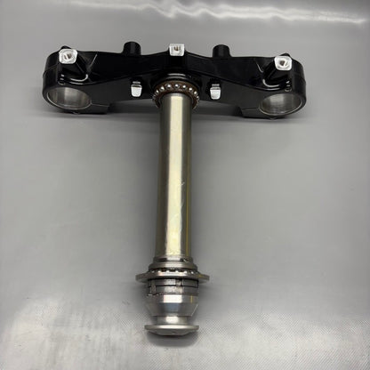 9899335 BMW R18 TRANSCONTINENTAL LOWER FORK CROSS BRACE 2020 2021 2022 2023 2024 OEM 