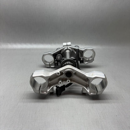 BMW G310R TRIPLE TREE CROSS BRACE 2017 2018 OEM