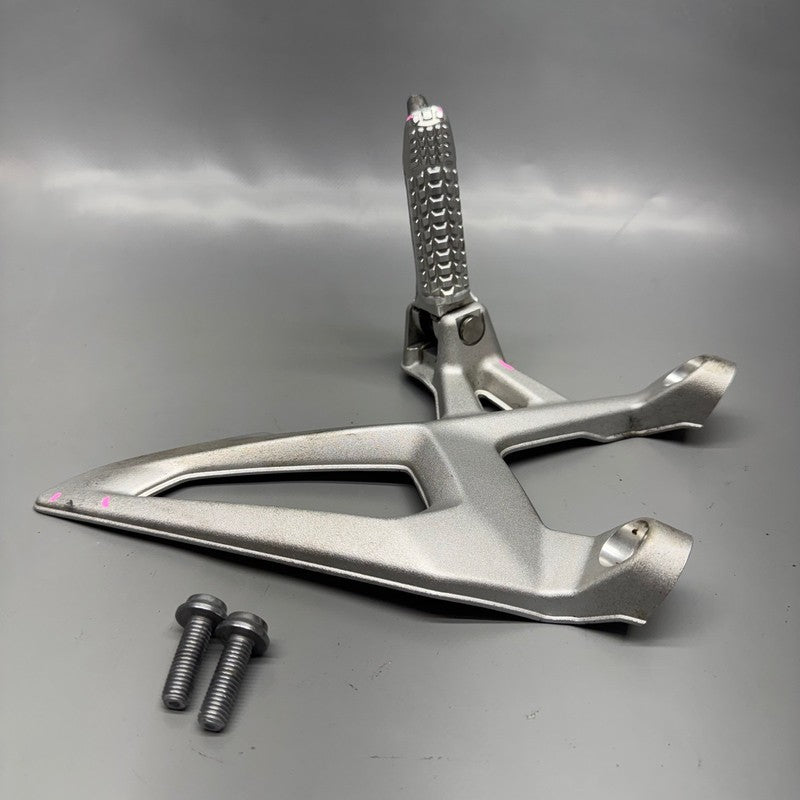 BMW S1000 R FOOTREST PLATE LEFT FRONT 2020 2021 2022 2023 2024 2025 OE