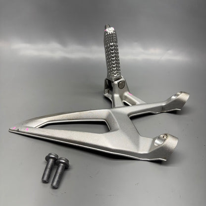 BMW S1000 R FOOTREST PLATE LEFT FRONT 2020 2021 2022 2023 2024 2025 OE