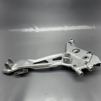 8404012 BMW F900R FOOTPEG PLSTR LRFT 2020 2021 2022 2023 2024 8404012