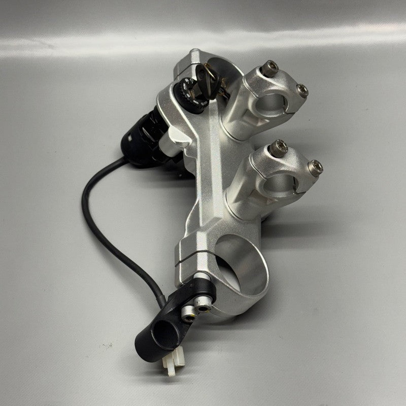 BMW G650X K15 UPPER FORK CROSS BRACE 2006 2007 2008 2009 OEM 7696652