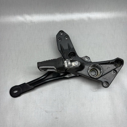 8555273 BMW C 650 SPORT RIGHT ENGINE MOUNT 2014 2015 2016 2017 2018 2019 2020 8555273