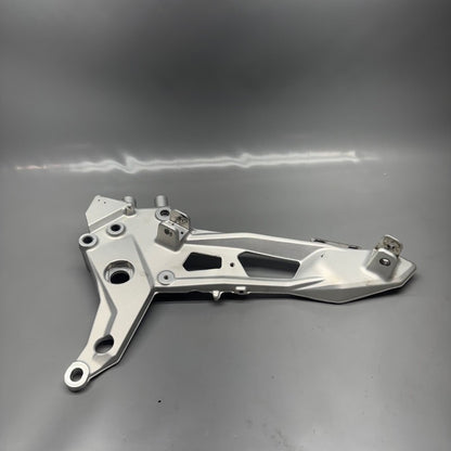 BMW F900R FOOTPEG PLSTR LRFT 2020 2021 2022 2023 2024 8404012
