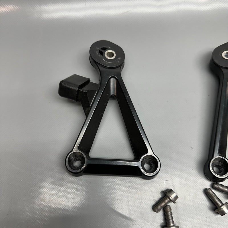 7717504 BMW K1600GTL FOOTPEG MOUNT LEFT RIGHT 2015 2016 2017 2018 2019 2020 2021 7717504