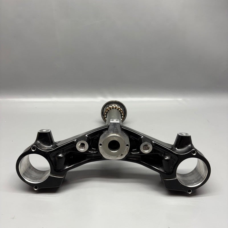 9899335 BMW R18 B LOWER FORK CROSS BRACE  2020 2021 2022 2023 2024 OEM 9899335