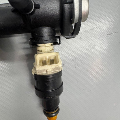 BMW K 1200LT FUEL INJECTOR RAIL 2004 2005 2006 2007 2008 2009 OEM