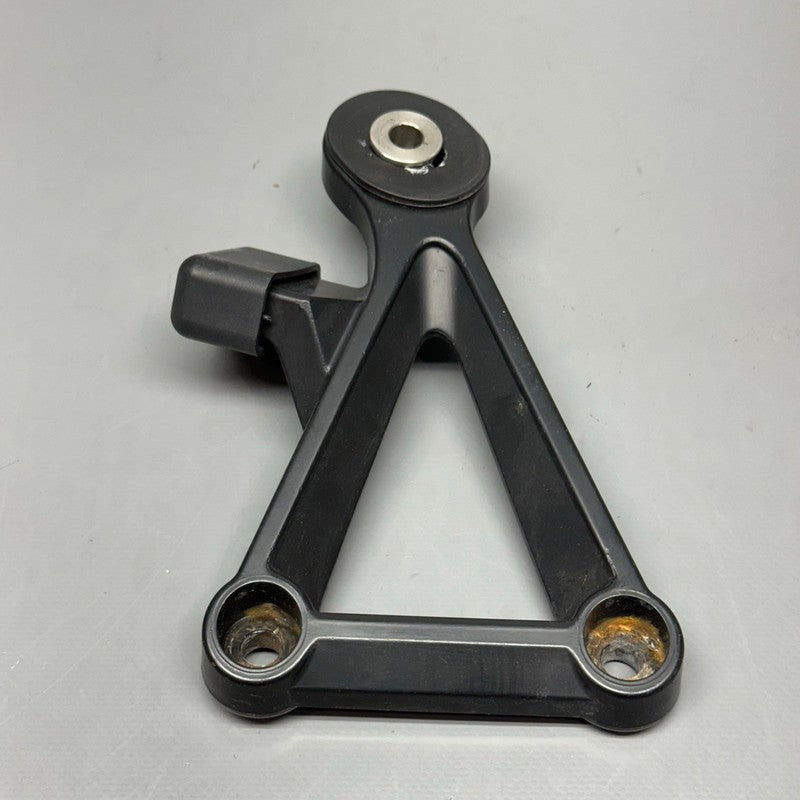 7717503 BMW K1600GT FOOTREST MMOUNT LEFT 2010 2011 2012 2013 2014 2015 2016 OEM 7717503