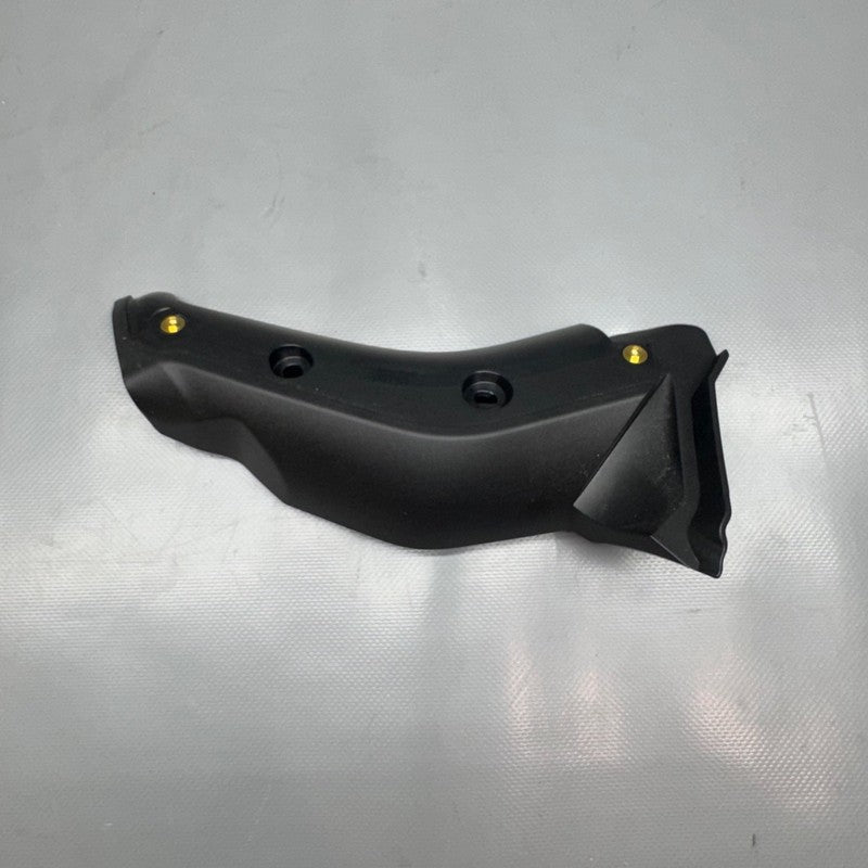 R18 TRANSCONTINENTAL BMW R18 TRANSCONTINENTAL SUCTION TUBE RIGHT 2020 2021 2022 2023 2024 2025 OEM
