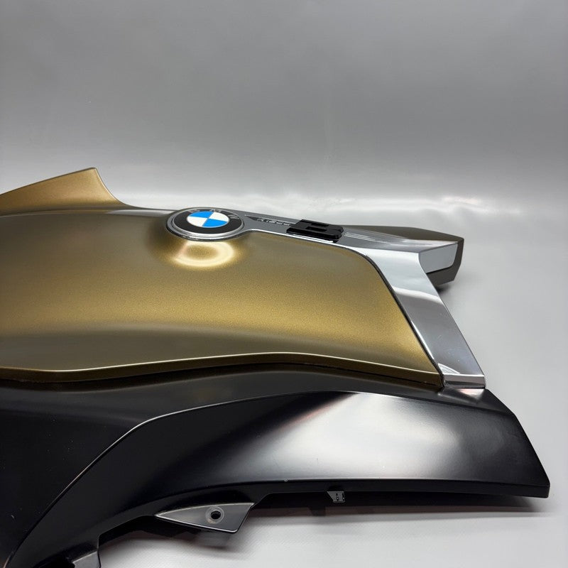 BMW K1600 BAGGER LATERAL TRIM PANEL LEFT 2018 2019 2020 2021 OEM 85574