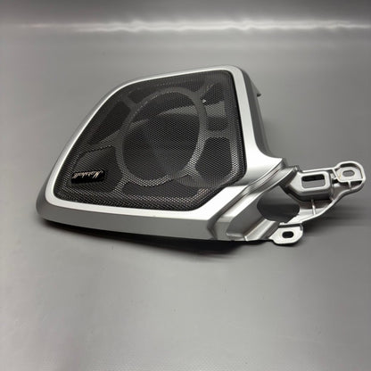 9899460 BMW R18 TRANSCONTINENTAL LOUDSPEAKER COVER RIGHT 2020 2021 2022 2023 2024 OEM