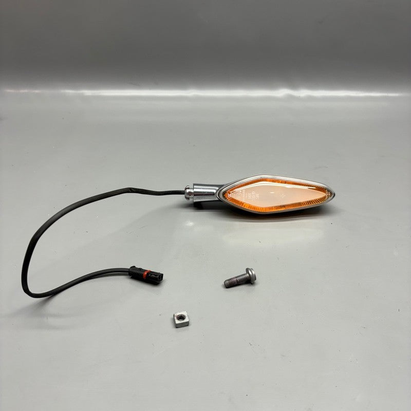 R18 B BMW R18 B SIGNAL LIGHT RIGHT 2020 2021 2022 2023 2024 OEM
