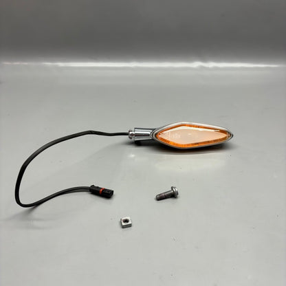 R18 B BMW R18 B SIGNAL LIGHT RIGHT 2020 2021 2022 2023 2024 OEM