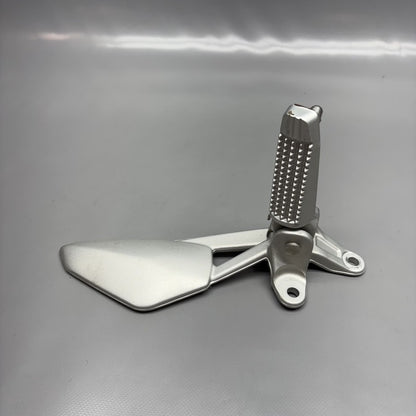 7714641 BMW K1300S FOOTREST LEFT REAR 2007-2012 2013 2014 2015 OEM 7714641