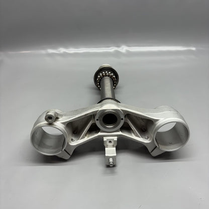 8404206 BMW F900R TRIPLE TREE CLAMP LOWER 2020 2021 2022 2023 2024 OEM 8404206