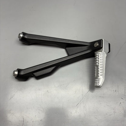 9467689 BMW S1000R FOOTREST RIGHT REAR 2020 2021 2022 2023 2024 2025 OEM 9467690