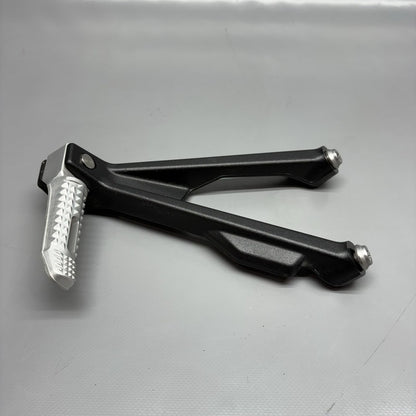 9467689 BMW S1000R FOOTREST LEFT REAR 2020 2021 2022 2023 2024 2025 OEM 9467689