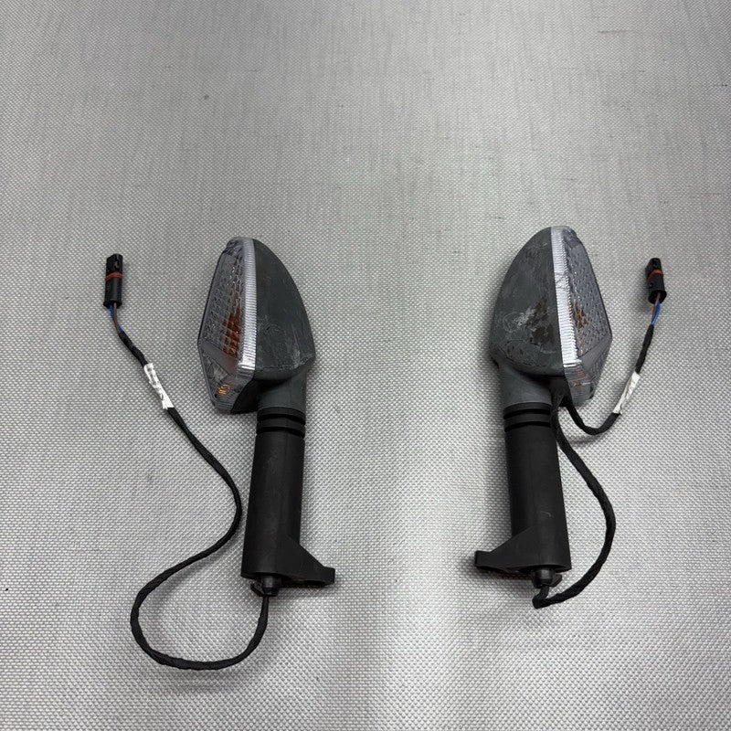 G 310R BMW G 310R FRONT SIGNAL LIGHTS 2016 2017 2018 2019 2020 OEM