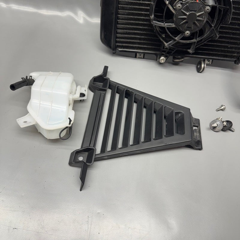 8558350 BMW G310 R RADIATOR 2016 2017 2018 2019 2020 OEM 8558350