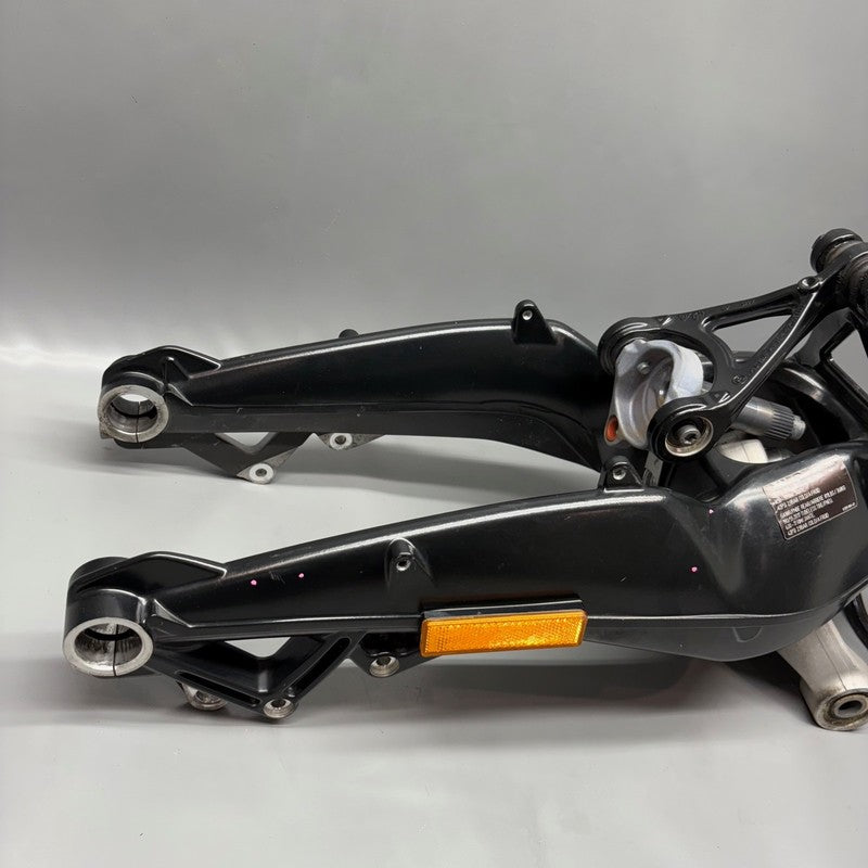 BMW K1600GTL SWINGARM WHEEL CARRIER FRONT 2015 2016 2017 2018 2019 202