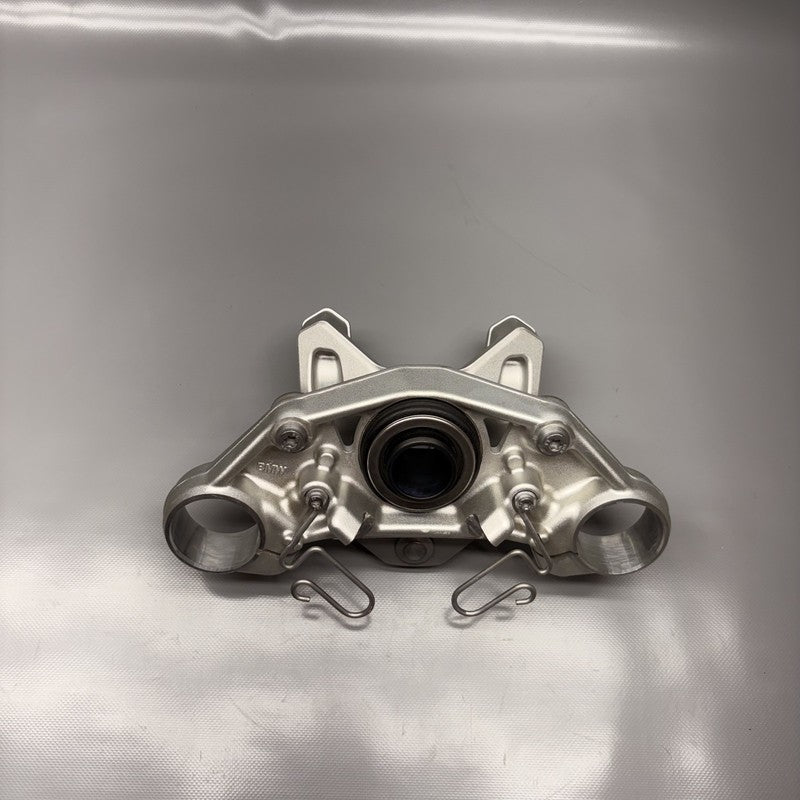 7924206 BMW R1300GS FORK BRIDGE UPPER 2022 2023 2024 OEM 7924206