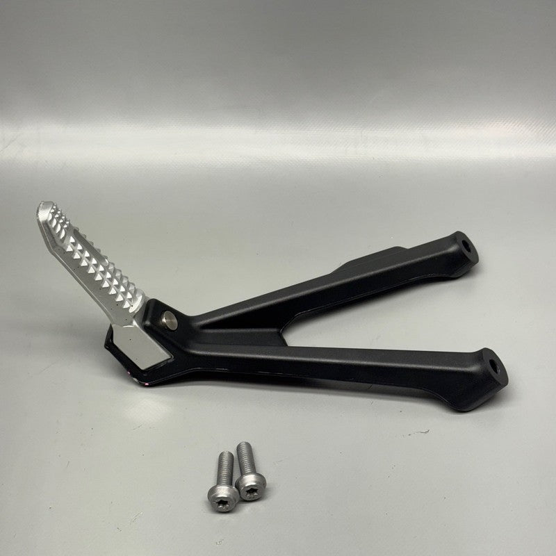 BMW S1000 R FOOTREST RIGHT REAR 2020 2021 2022 2023 2024 2025 OEM 9467