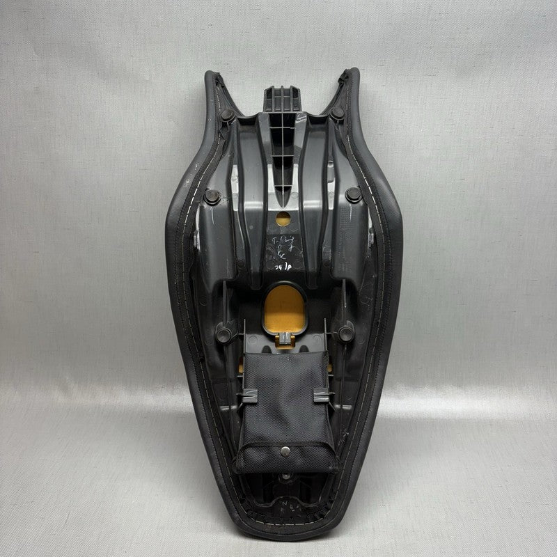 8556904 BMW G 310R SEAT FRONT DRIVER 2016 2017 2018 2019 2020 OEM 8556904