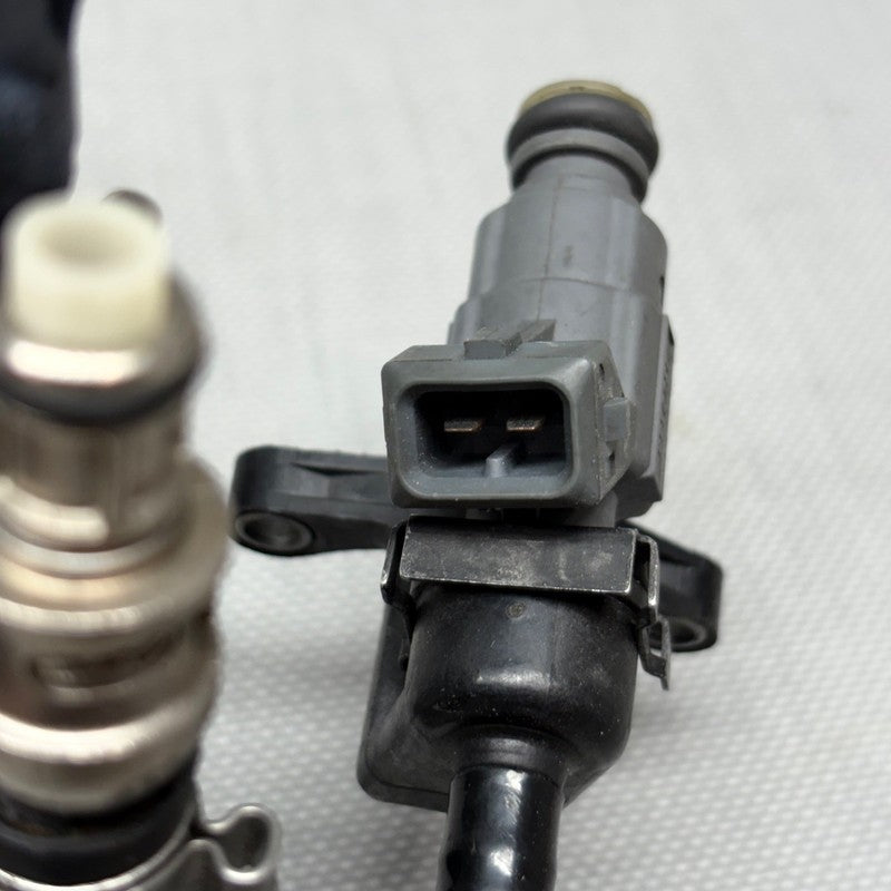 R1150RS BMW R1150RS FUEL DISTRIBUTER 2002 2003 2004 2005 2006 OEM