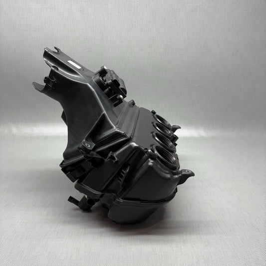 BMW S1000RR AIR INTAKE CLEANER BOX 2019 2020 2021 2022 2023 2024 OEM 8