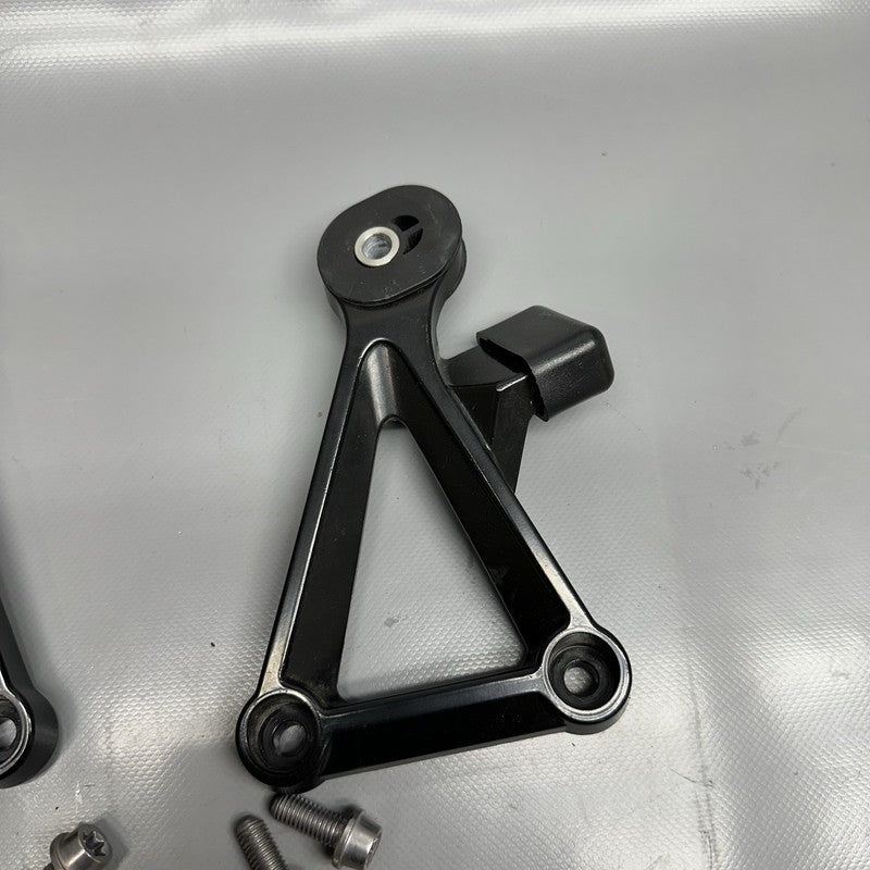 7717504 BMW K1600GTL FOOTPEG MOUNT LEFT RIGHT 2015 2016 2017 2018 2019 2020 2021 7717504