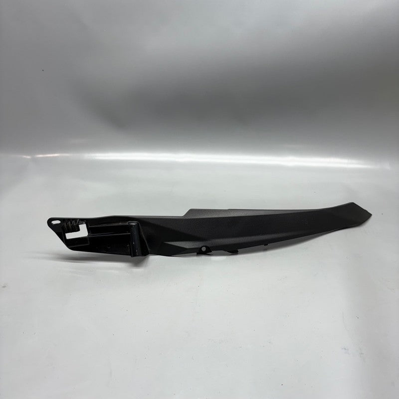 BMW F900R TAIL COWLING LEFT 2020 2021 2022 2023 2024 OEM 8403866