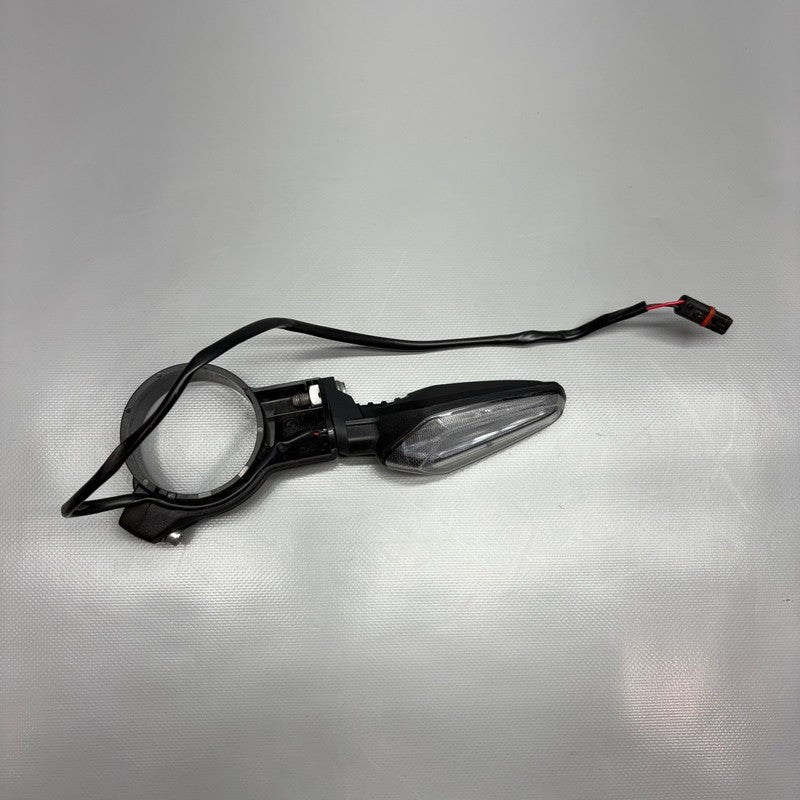 7108273 BMW R12 NINE T SIGNAL LIGHT LEFT FRONT 2022 2023 2024 2025 OEM 7108273
